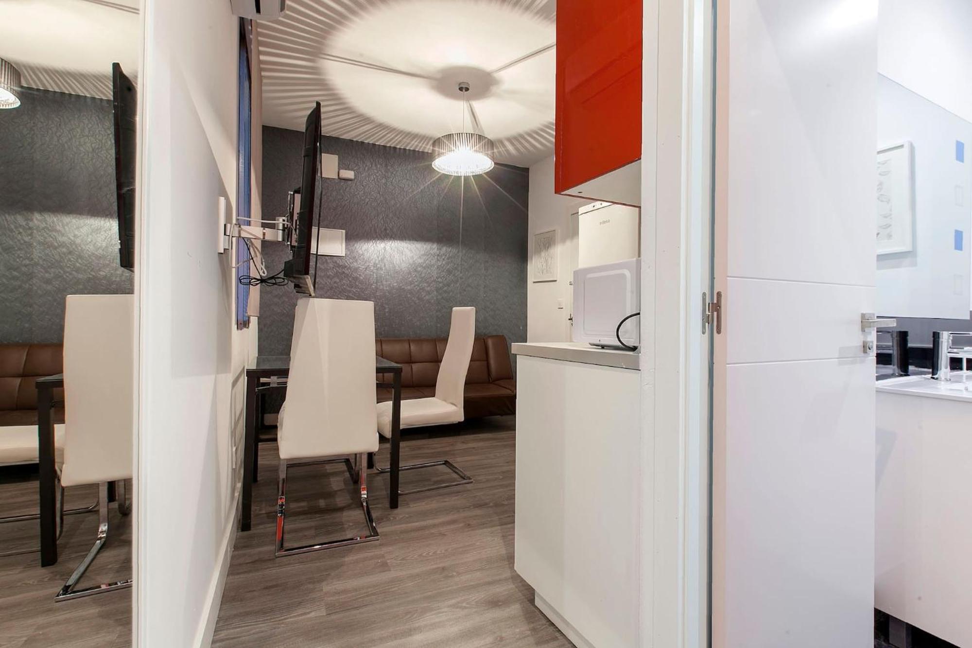 Apartamentos Day Madrid Callao Centro Gran Via Sol Malasana Esterno foto