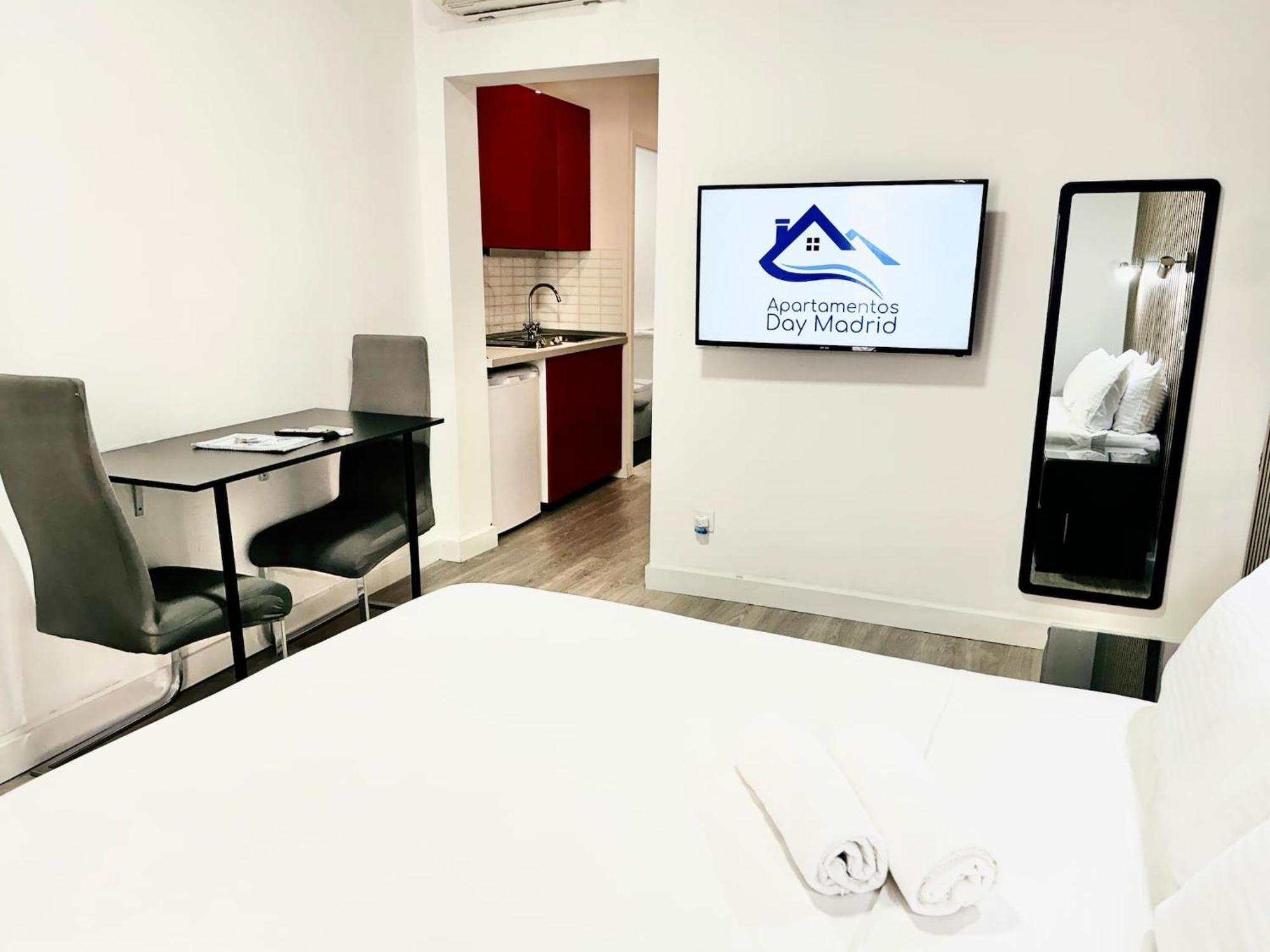 Apartamentos Day Madrid Callao Centro Gran Via Sol Malasana Esterno foto